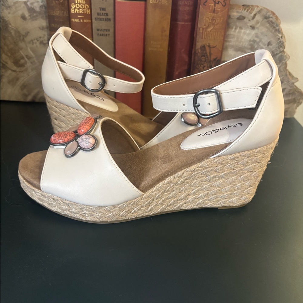 NWOT Cream Wedge Sandals with gem accent - Picture 5 of 8